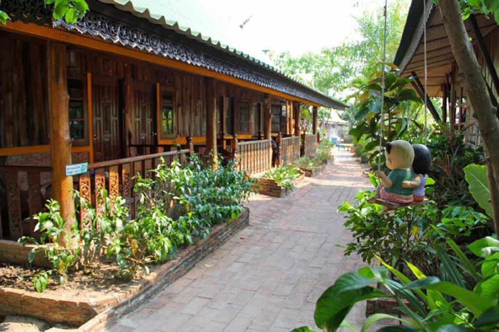 Orchid Hibiscus Guest House Sukhothai Rum bild